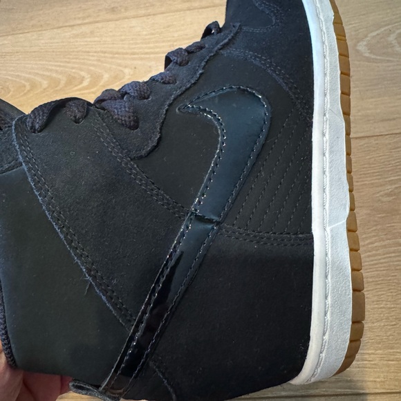 Nike dunk sky hi essential ”black gum” shoes, women’s size 7 - Picture 8 of 10